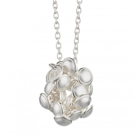 Seashell pendant white